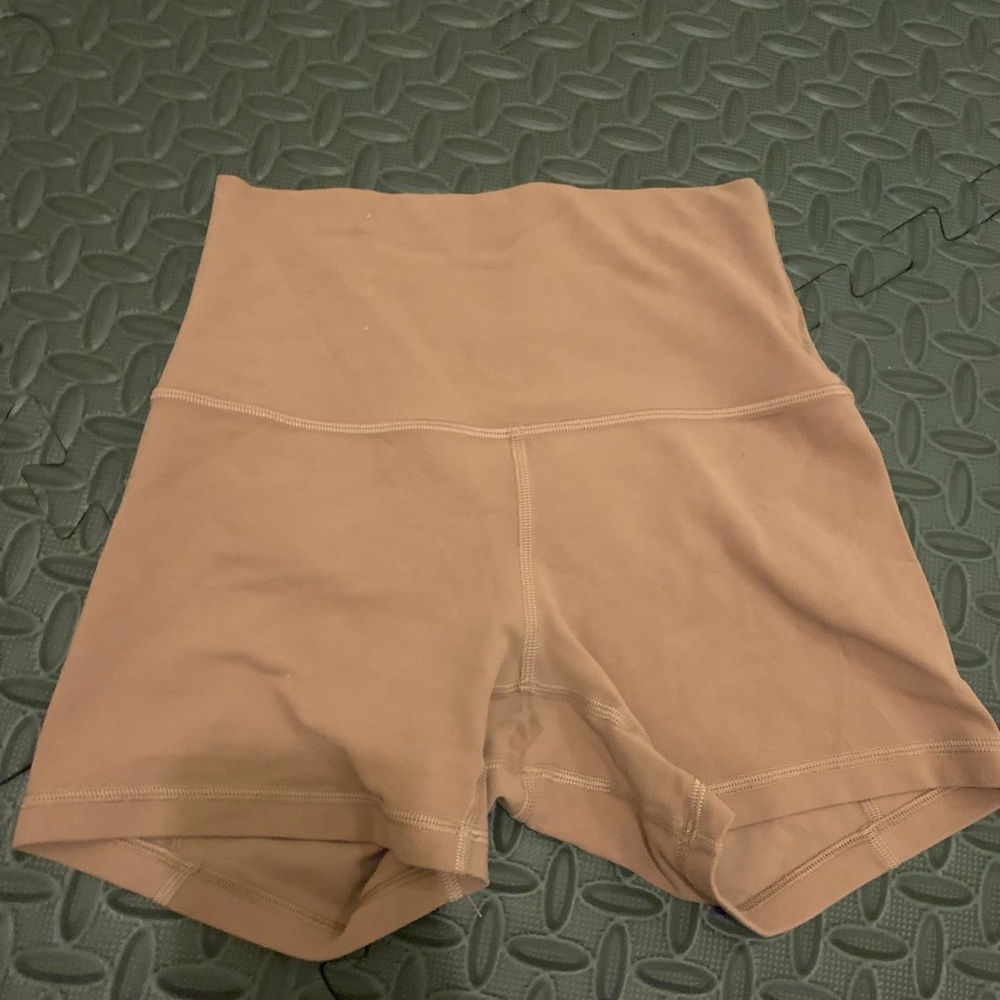 Lululemon booty shorts